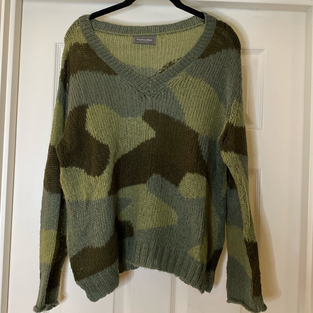 Wooden Ships camo sweater size S/M